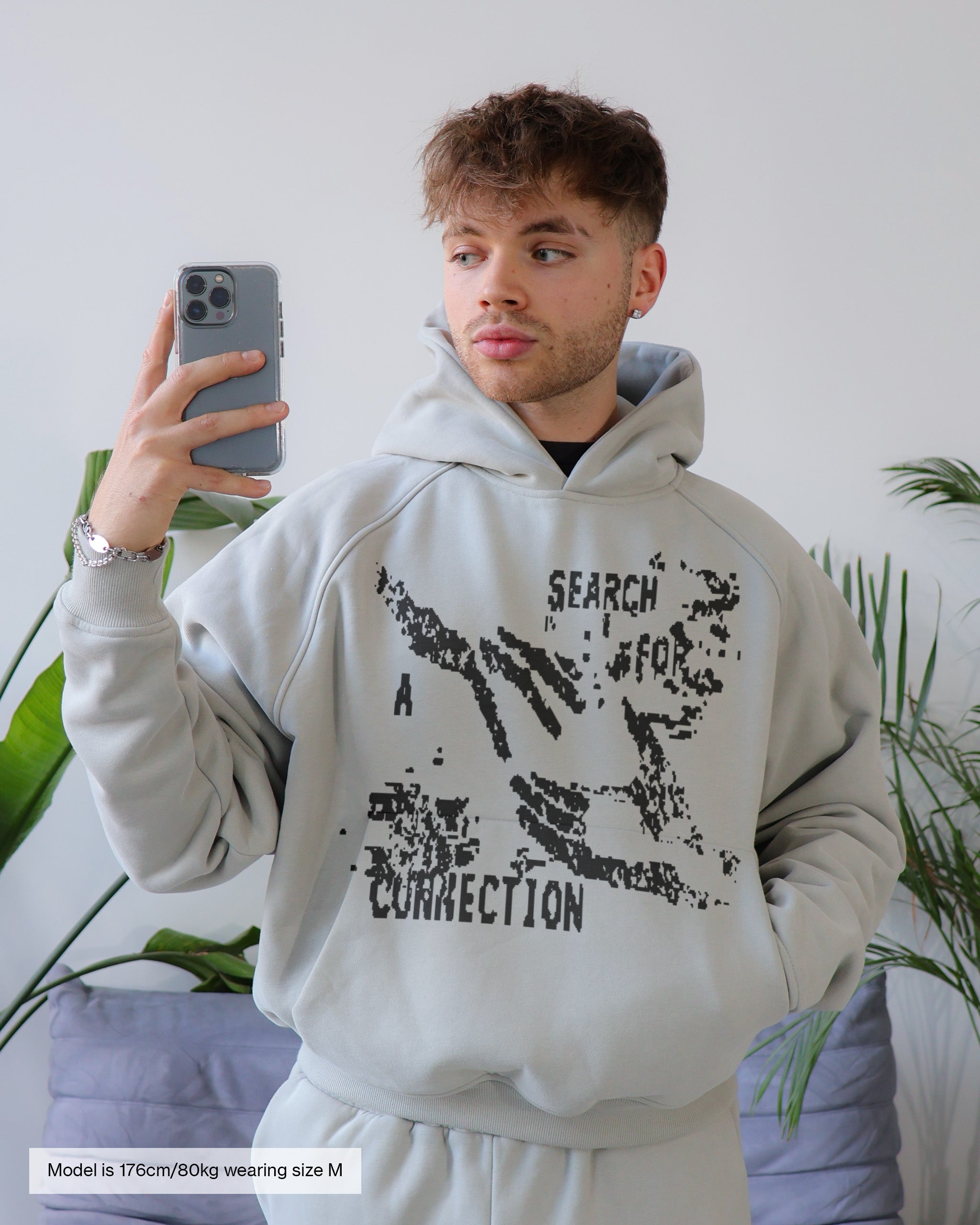 CONNECTION HOODIE