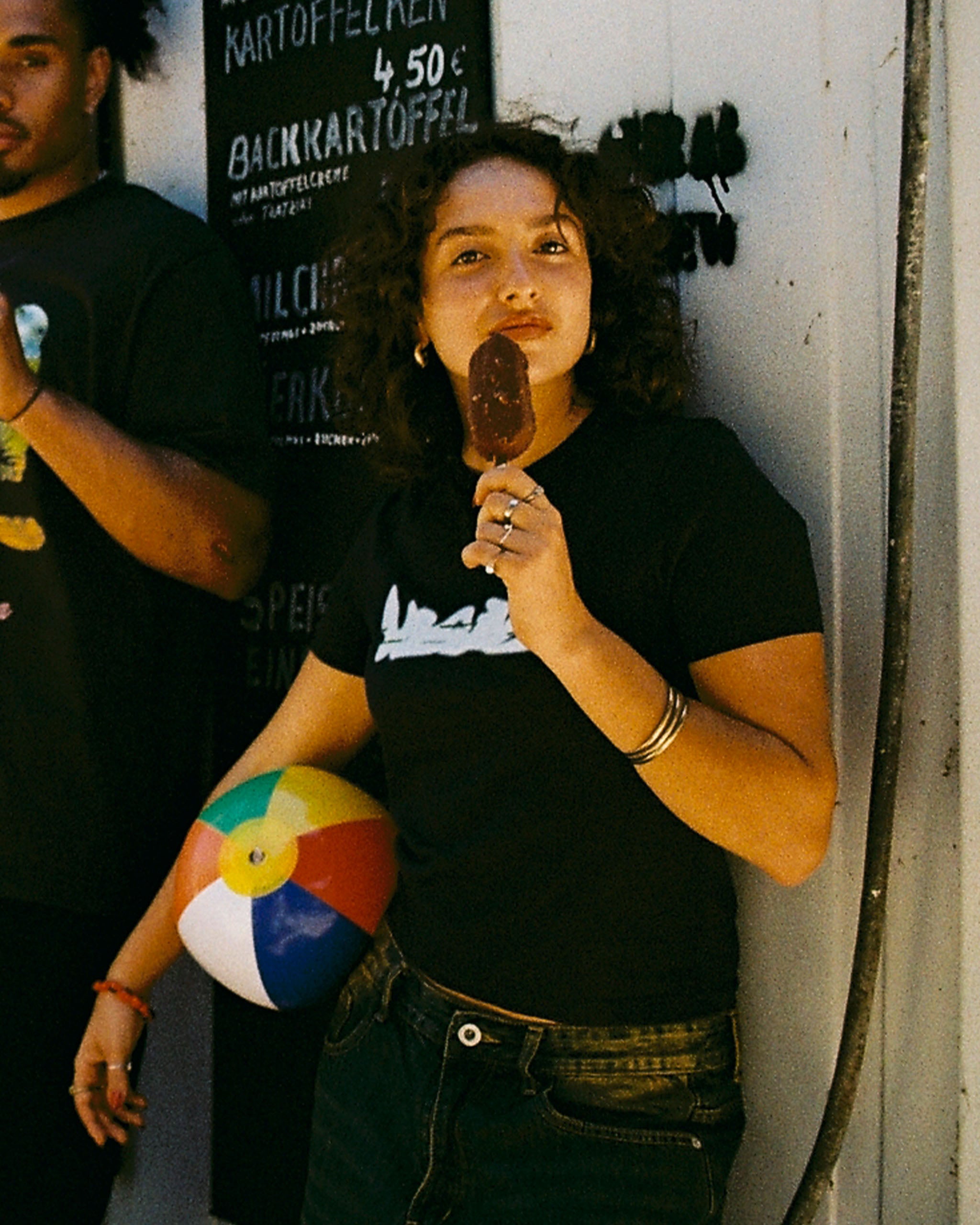 WOMEN TEE