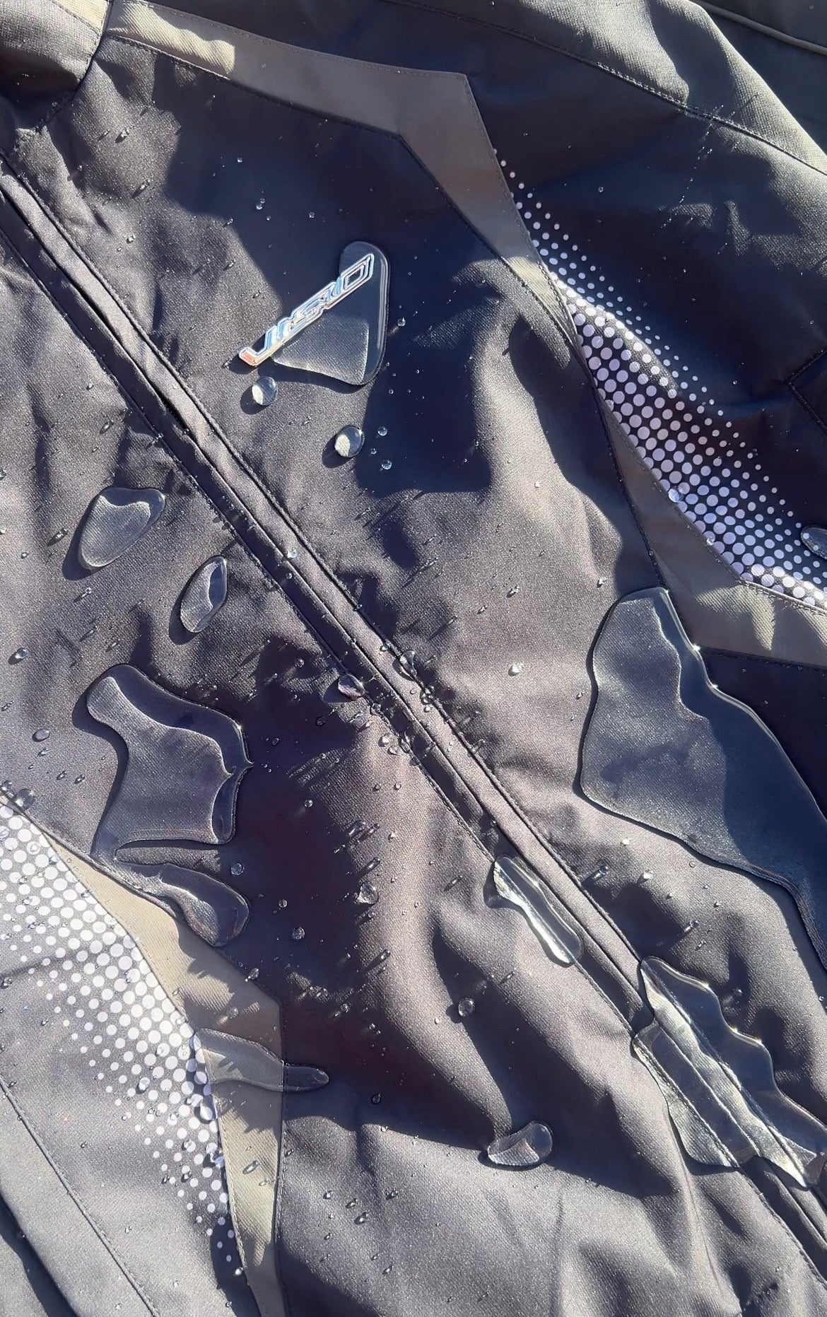 WATERPROOF TRACKJACKET